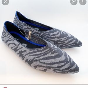 SEVEN7 Women's Elsa Pointed Toe Flats Zebra